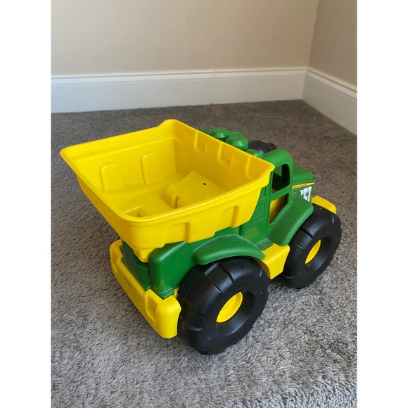 Mega Bloks x John Deere tractor building toy - Picture 7 of 11